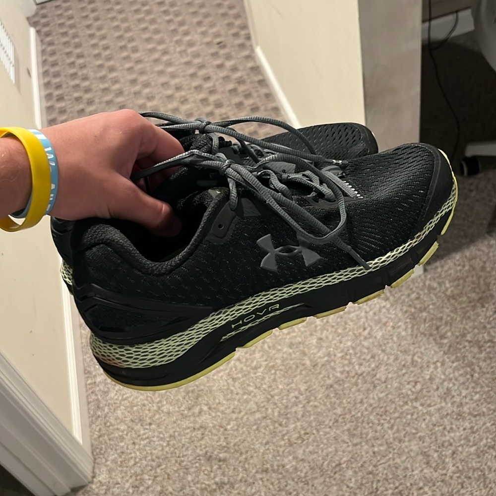 UA Sneakers